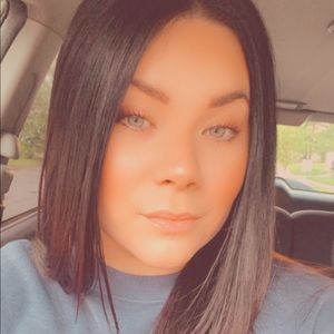 Meet your Posher, Daniela